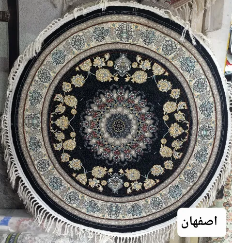 قالیچه دایره نقشه اصفهان سورمه ای 700 شانه 